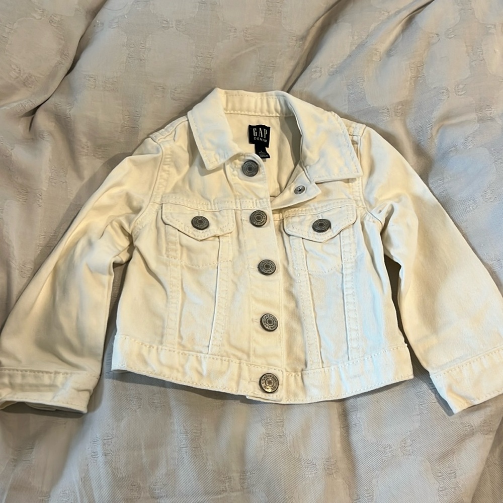 Gap white Denim Jacket Size 2 Years